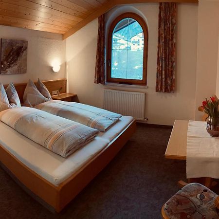 Aparts Handle Und Haus Bergblick Apartment Pfunds Bagian luar foto
