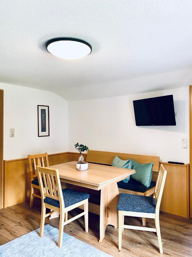 Aparts Handle Und Haus Bergblick Apartment Pfunds Bagian luar foto