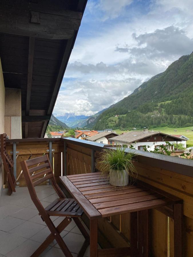 Aparts Handle Und Haus Bergblick Apartment Pfunds Bagian luar foto