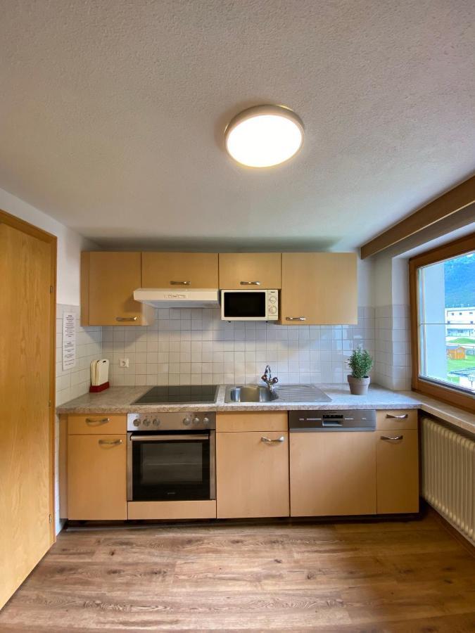 Aparts Handle Und Haus Bergblick Apartment Pfunds Bagian luar foto