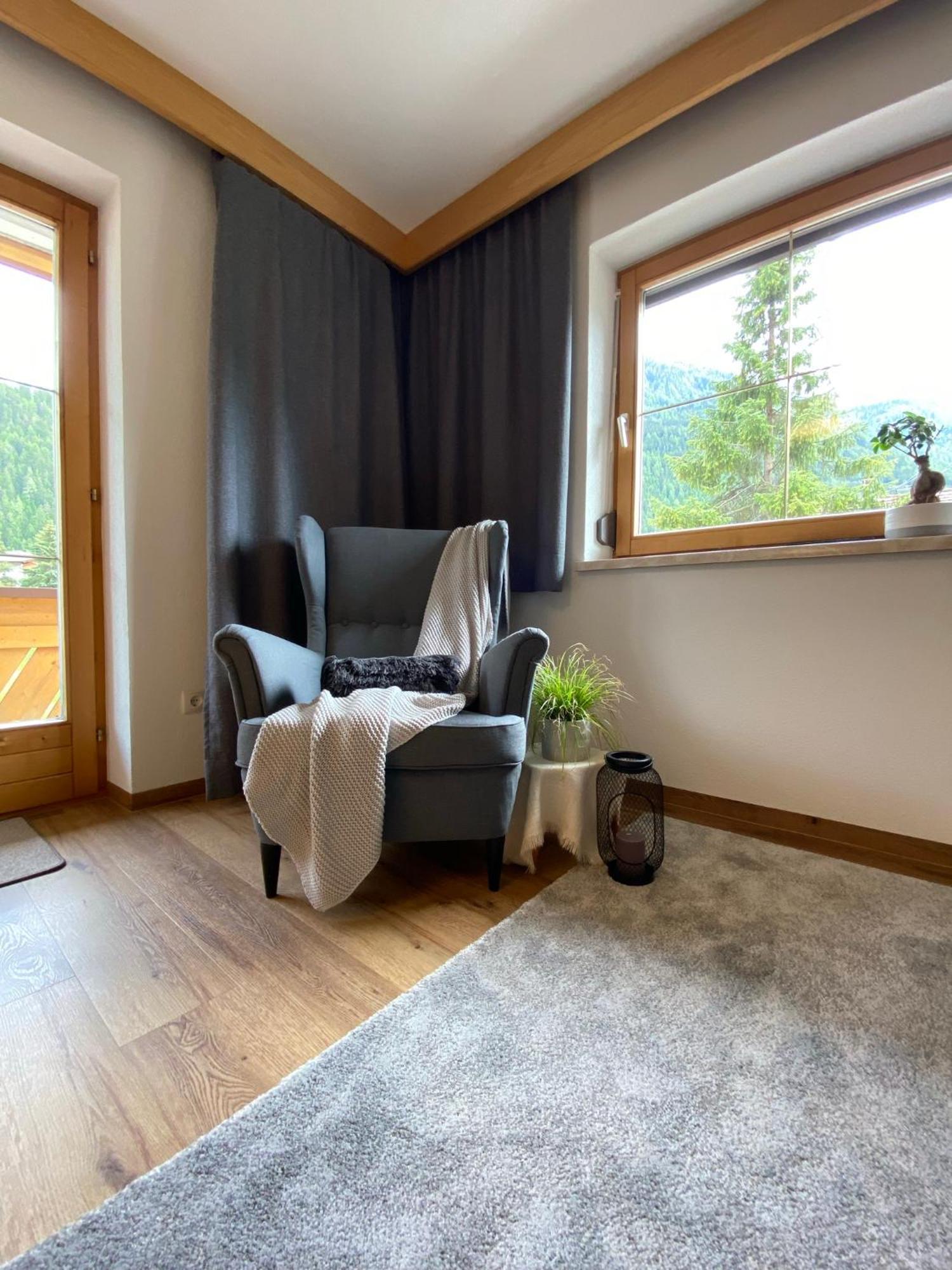 Aparts Handle Und Haus Bergblick Apartment Pfunds Bagian luar foto